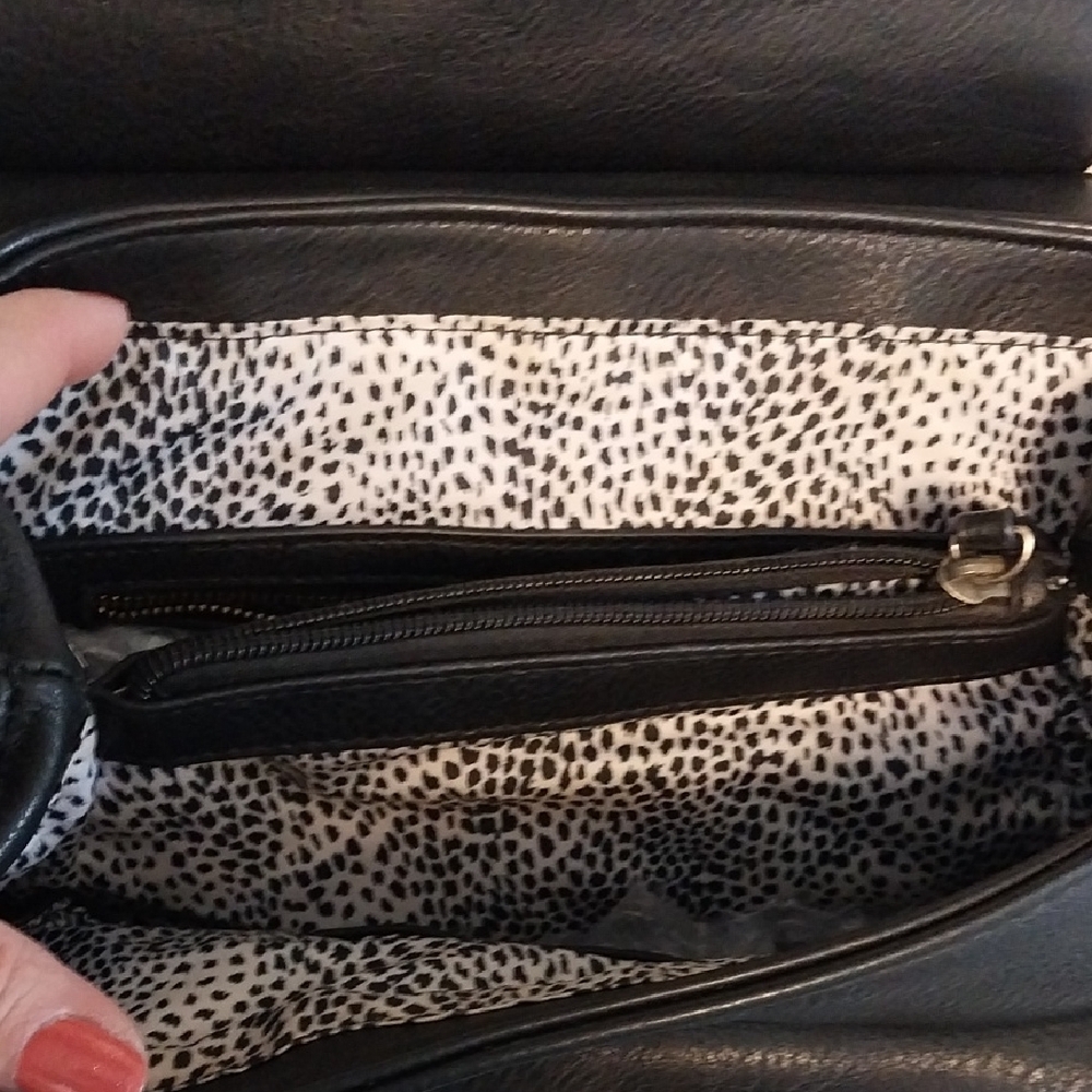 Antik Kraft Black Leather Backpack with Gold Accents - Picture 4 of 16
